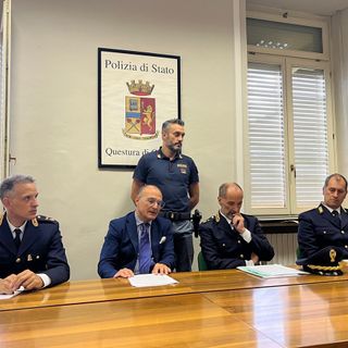 Entrano in casa e trovano due finti carabinieri pronti a derubarli: è successo ieri a Cuneo