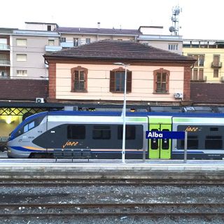 Alba, due nuove corse domenicali sul collegamento ferroviario con Torino