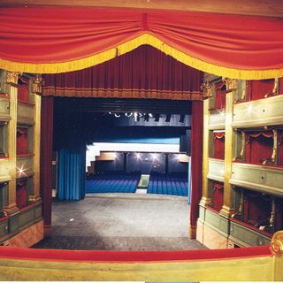 Estate ad Alba: Visite guidate e letture al Teatro “G. Busca”