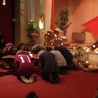 A Bra ritorna la preghiera in stile Taizé con tanti giovani a raccolta