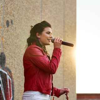 Ari Anna, con la canzone “LostAgain” racconta la sua lotta contro la bulimia nervosa