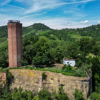 A Corneliano d’Alba 'Visioni Autentiche' sul pianoro della Torre