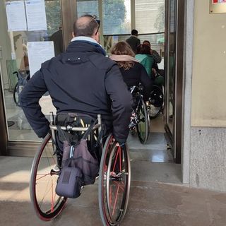 Anziani e disabili, dalla Regione voucher da 600 euro al mese per i non autosufficienti Anziani e disabili, dalla Regione voucher da 600 euro al mese per i non autosufficienti