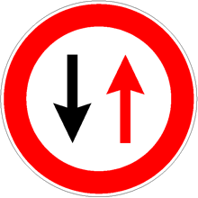 Cuneo, per qualche giorno senso unico alternato con semaforo in via della Battaglia Cuneo, per qualche giorno senso unico alternato con semaforo in via della Battaglia