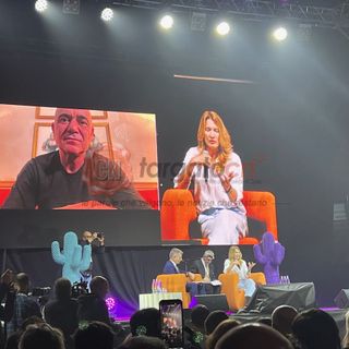 Migliaia di studenti della Granda a scuola di talento, dedizione e impegno da Steffi Graf e Andre Agassi, leggende del tennis Migliaia di studenti della Granda a scuola di talento, dedizione e impegno da Steffi Graf e Andre Agassi, leggende del tennis