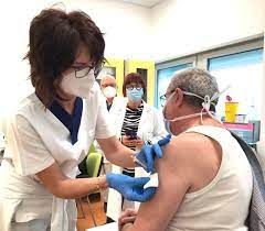 4ª dose Covid, dal 18 luglio riapre il Centro vaccinale all'ospedale di Verduno