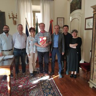 Bra: il ringraziamento della Giunta all’ex dirigente scolastico Giacone