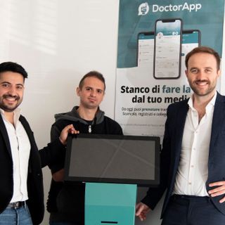 Alessandro Giraudo, Alex Luciano e Francesco Albanese hanno ideato e progettato "DoctorApp", il primo sistema brevettato per la gestione delle code e delle prenotazioni all’interno degli studi medici