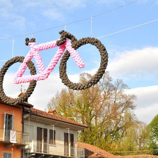 Bra festeggia l’arrivo della Carovana rosa