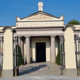 Il Tempio Crematorio nel cimitero urbano di Bra Il Tempio Crematorio nel cimitero urbano di Bra