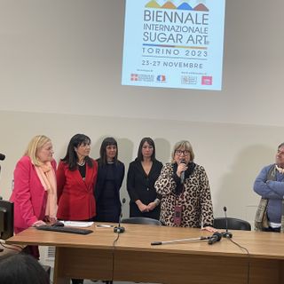 La Consigliera Regionale di Parità Anna Mantini in visita alla Biennale Internazionale Sugar Art 2023 di Torino