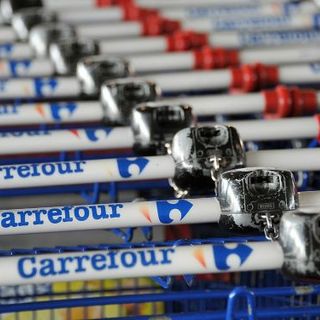 Carrefour apre la procedura di licenziamento per centinaia di lavoratori. Non coinvolti i dipendenti cuneesi Carrefour apre la procedura di licenziamento per centinaia di lavoratori. Non coinvolti i dipendenti cuneesi