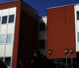 Fossano, l’Istituto Vallauri pronto alla ripartenza, il dirigente scolastico Cortese: “I ragazzi hanno davvero voglia di tornare in classe”