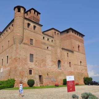 Qjuesta mattina il castello di Grinzane ospiterà la Giunta regionale straordinaria aperta ai vertici della società autostradale