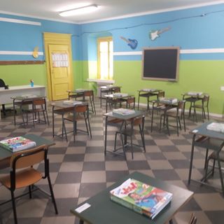 Scuola, c’è chi anticipa: "Siamo i primi in Italia a riprendere con le lezioni"