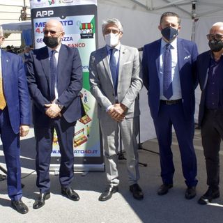 Vendi o cerchi un prodotto tipico tra i banchi dei mercati della Granda? Basta avere l'App Mercato 4.0 [VIDEO]