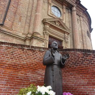 Bra, i Fratini hanno ricordato S. Padre Pio, simbolo di cristianità dei nostri giorni
