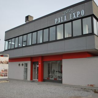 Cherasco: distribuzione dei sacchi per la racconta rifiuti del 2021 al Palaexpo Cherasco: distribuzione dei sacchi per la racconta rifiuti del 2021 al Palaexpo