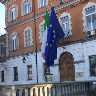 Trenta militari furono intossicati alla mensa della Caserma di Fossano: in tre sotto accusa