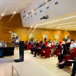 Un momento dell'incontro tenuto stamane al castello di Grinzane