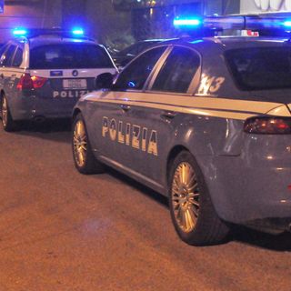 Cuneo, gesto folle nella notte: donna ubriaca lancia il cane dalla finestra Cuneo, gesto folle nella notte: donna ubriaca lancia il cane dalla finestra