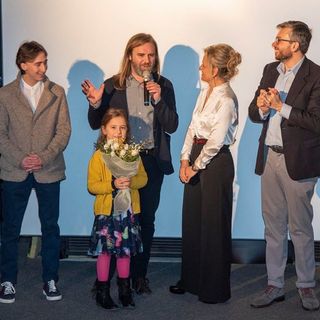 Foto di Tino Gerbaldo: Francesco Amato sul palco del Multisala Vittoria di Bra, durante la presentazione del film “18 Regali”, il 3 gennaio 2020