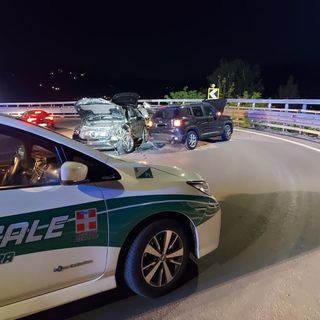 Scontro fra due auto nella notte sulla statale 231 a Bra: rallentamenti per un'ora Scontro fra due auto nella notte sulla statale 231 a Bra: rallentamenti per un'ora