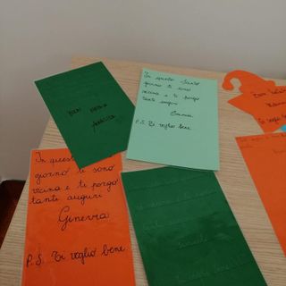 260 bigliettini di Natale per i ricoverati grazie ai bambini della Scuola Primaria di Ceresole d’Alba 260 bigliettini di Natale per i ricoverati grazie ai bambini della Scuola Primaria di Ceresole d’Alba