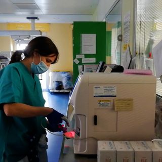 Nuovo macchinario per la terapia intensiva neotale dell'ospedale Santa Croce di Cuneo Nuovo macchinario per la terapia intensiva neotale dell'ospedale Santa Croce di Cuneo