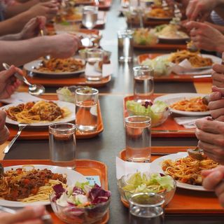 Slow Food lancia un appello per l’insegnamento dell’educazione alimentare nelle scuole