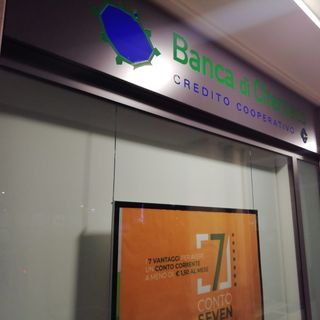 "M'illumino di meno": insegne spente per tutto il weekend alla BCC Cherasco