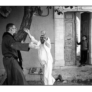 Al Castello di Govone il "Ritorno a Deir Mar Musa: l'utopia di padre Dall’Oglio"