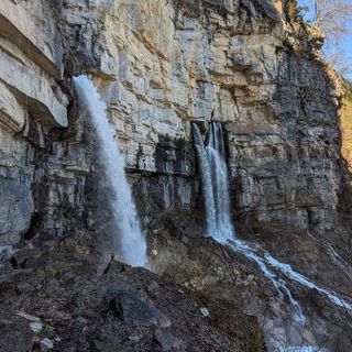 Con il disgelo di primavera torna lo spettacolo del "Pis" del Pesio [VIDEO]