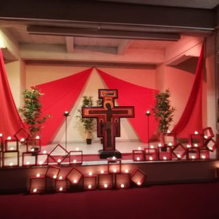 Preghiera in stile Taizé nella cripta del Santuario della Madonna dei Fiori di Bra