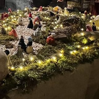 Torna a Piozzo il mercatino di Natale e il presepe con le tipiche zucche [VIDEO]