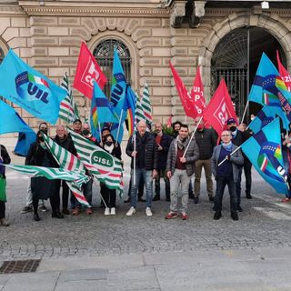 Anche in provincia di Cuneo presidiano i lavoratori della Sanità pubblica