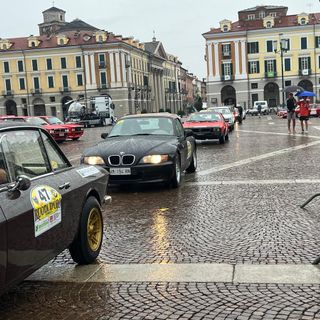 Dalla centrale piazza Galimberti di cuneo il via alla 28ª Ruota d'Oro