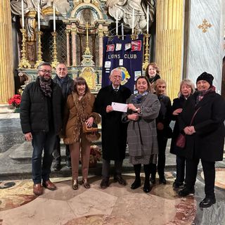 Bra, il Lions Club offre una cospicua donazione alla Chiesa di Santa Chiara