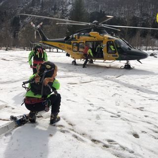 Riprese le operazioni di recupero del velivolo decollato da Levaldigi, precipitato sul ghiacciaio sopra Groscavallo Riprese le operazioni di recupero del velivolo decollato da Levaldigi, precipitato sul ghiacciaio sopra Groscavallo