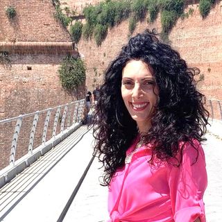 Stefania Lala: per aiutare i suoi bimbi è stata lanciata una raccolta fondi Stefania Lala: per aiutare i suoi bimbi è stata lanciata una raccolta fondi