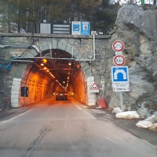La vecchia canna del tunnel del Tenda. Oggi apre la nuova galleria parallela: a quando il via ai lavori in questa?