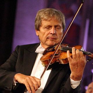 Ad Alba prende il via il Festival Uto Ughi per i giovani: concerto inaugurale con "Le quattro stagioni" di Vivaldi Ad Alba prende il via il Festival Uto Ughi per i giovani: concerto inaugurale con "Le quattro stagioni" di Vivaldi