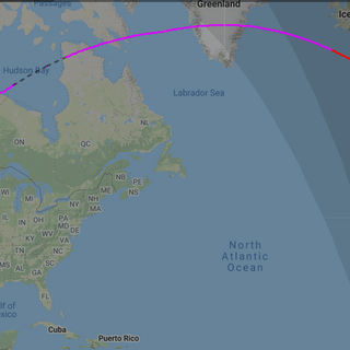 Chi è il misterioso viaggiatore che affronta 12 ore di volo per venire a Cuneo?