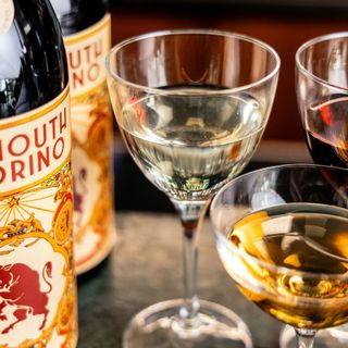 Torino brinda al suo Vermouth: a gennaio l’appuntamento che inaugura l’anno del gusto