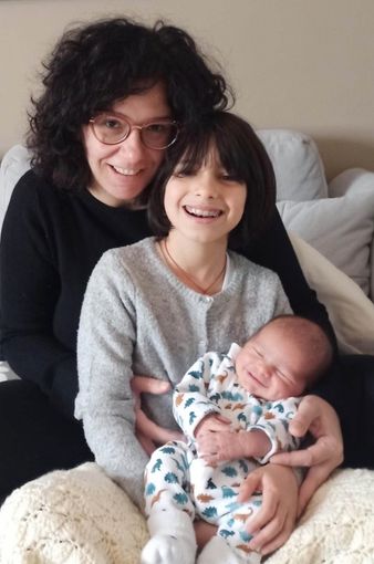 Valentina Barberis col piccolo Michele e la figlioletta Emma