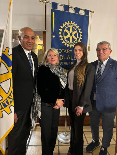 Hicham Barida, Diana Bertolino, Gaia Frunzio (Presidente del Rotary Club Alba e Marco Dotta