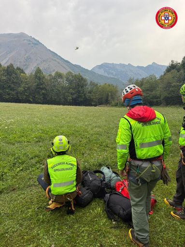 Operatori del Soccorso Alpino Speleologico impegnati nelle ricerche
