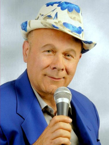 La forza della musicoterapia negli spettacoli di solidarietà del cantante Luigi d’Alba La forza della musicoterapia negli spettacoli di solidarietà del cantante Luigi d’Alba