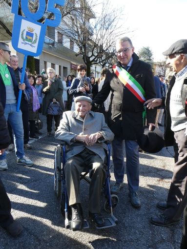 Coi suoi 105 anni Filippo Varrone è il più anziano partecipante alla Festa delle Leve di Boves