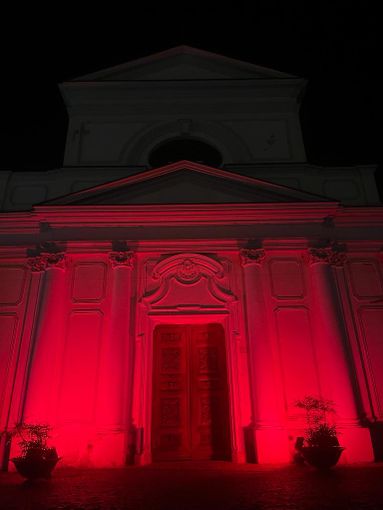 A Montà si cammina fino alla panchina rossa per dire basta alla violenza A Montà si cammina fino alla panchina rossa per dire basta alla violenza